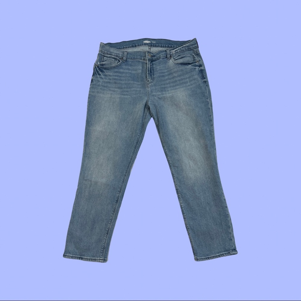 Old navy mid-rise boyfriend jeans light wash